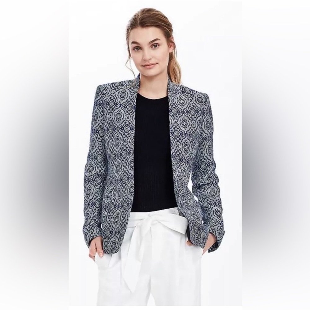 NWT Banana republic size 4 Tile Jacquard blazer